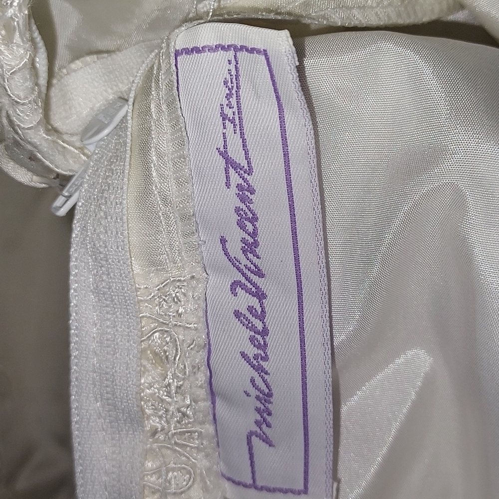 Vintage Michele Vincent Dupioni Silk Wedding Gown with Pearls and Lace - Picture 16 of 16